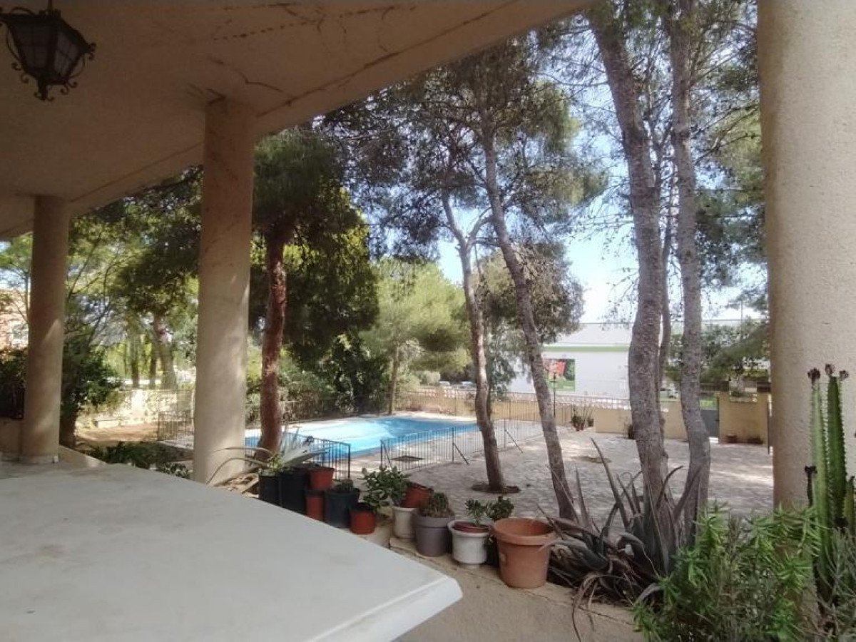 Se vende Villa - Chalet de 6 dormitorios en Costa Blanca, Alicante, España
