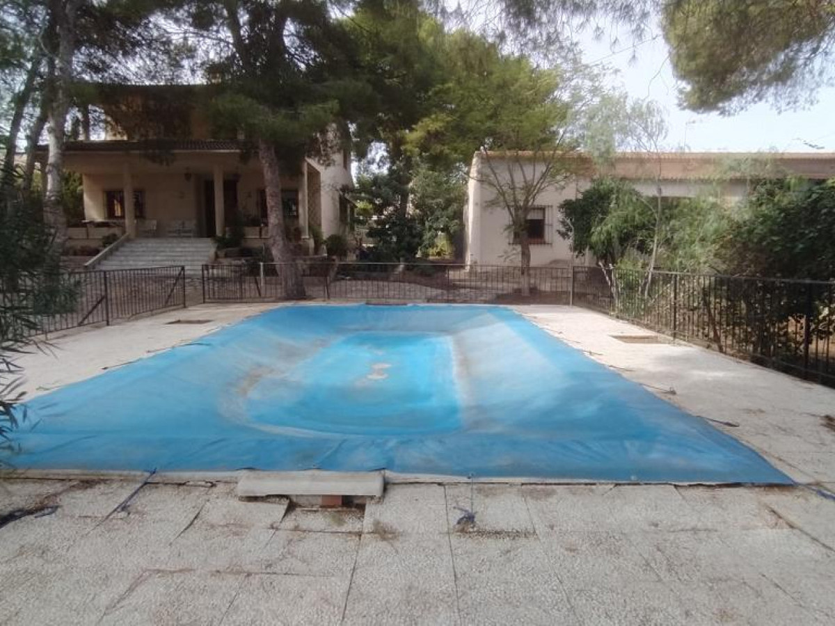 Se vende Villa - Chalet de 6 dormitorios en Costa Blanca, Alicante, España