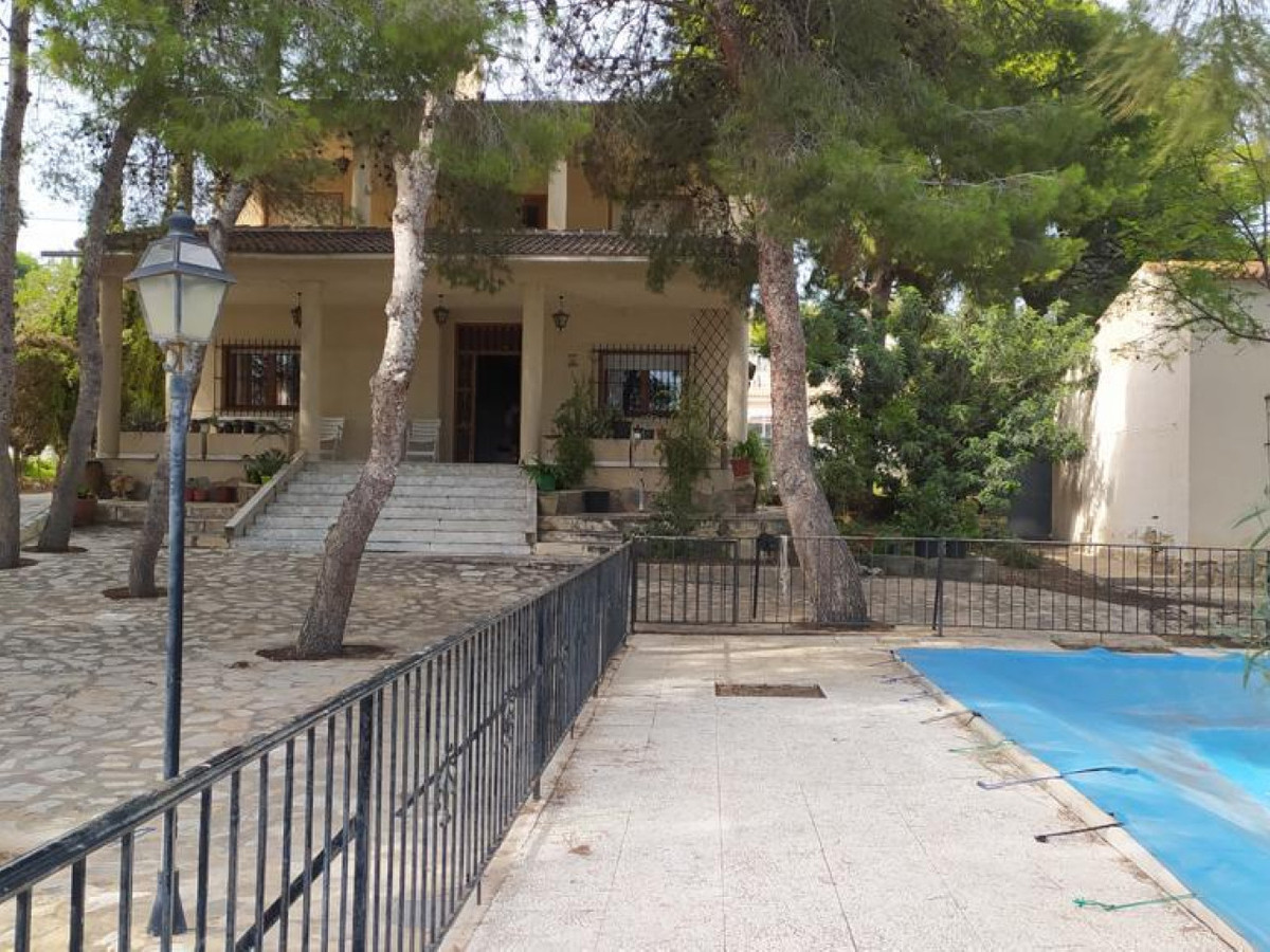 Se vende Villa - Chalet de 6 dormitorios en Costa Blanca, Alicante, España