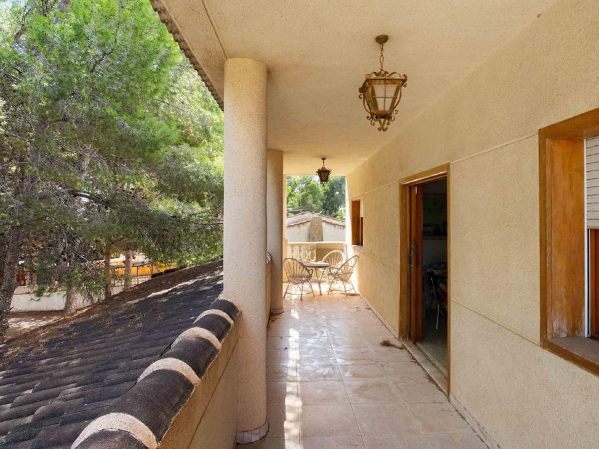 Se vende Villa - Chalet de 6 dormitorios en Costa Blanca, Alicante, España