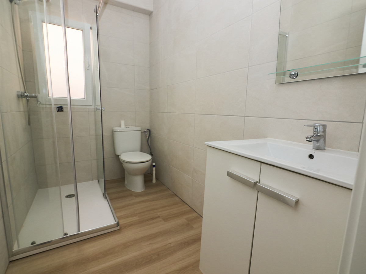 Se vende Apartamento Planta Media de 3 dormitorios en Costa Blanca, Alicante, España