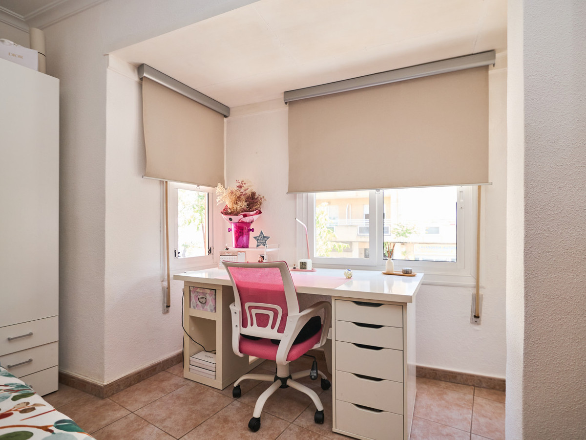 Se vende Apartamento Planta Media de 3 dormitorios en Costa Blanca, Alicante, España