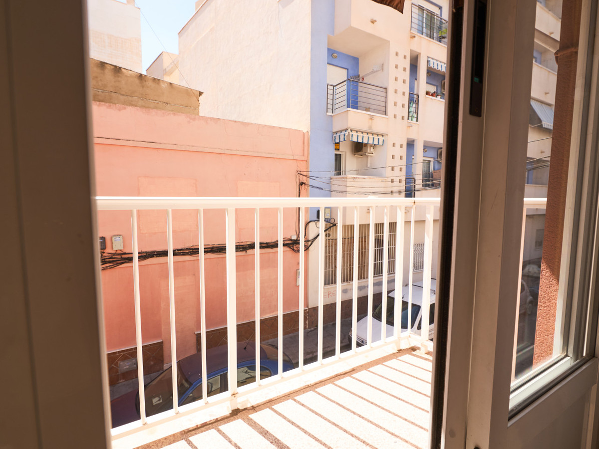 Se vende Apartamento Planta Media de 3 dormitorios en Costa Blanca, Alicante, España