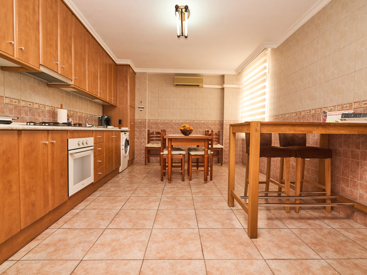 Se vende Apartamento Planta Media de 3 dormitorios en Costa Blanca, Alicante, España