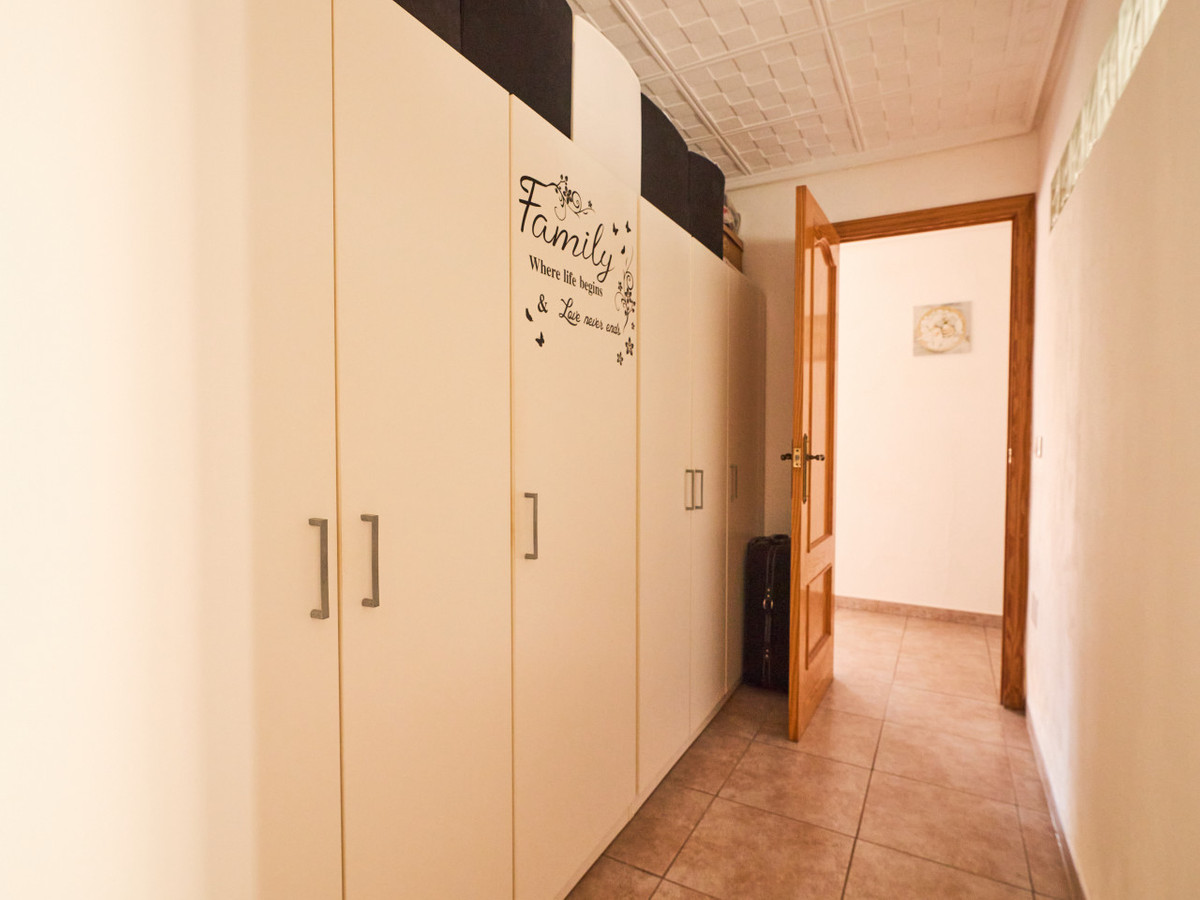 Se vende Apartamento Planta Media de 3 dormitorios en Costa Blanca, Alicante, España