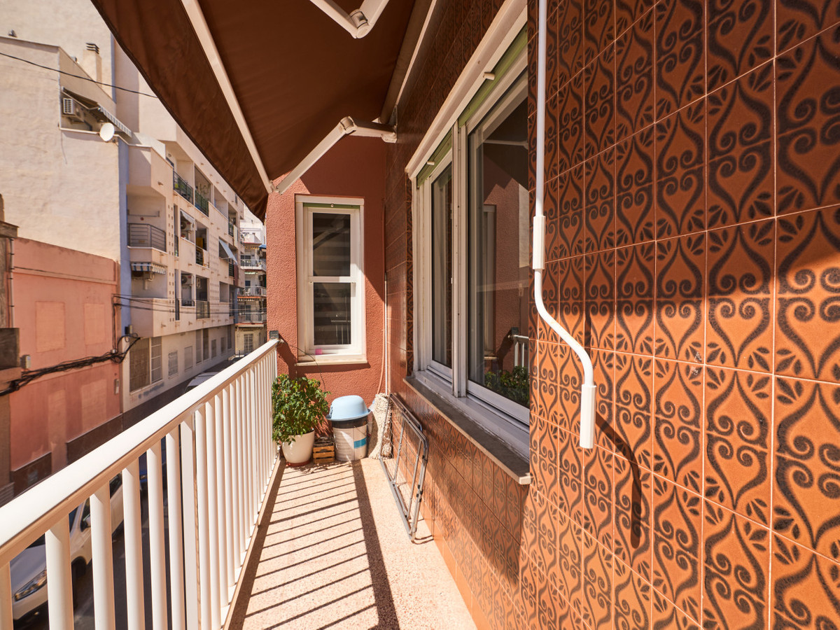 Se vende Apartamento Planta Media de 3 dormitorios en Costa Blanca, Alicante, España