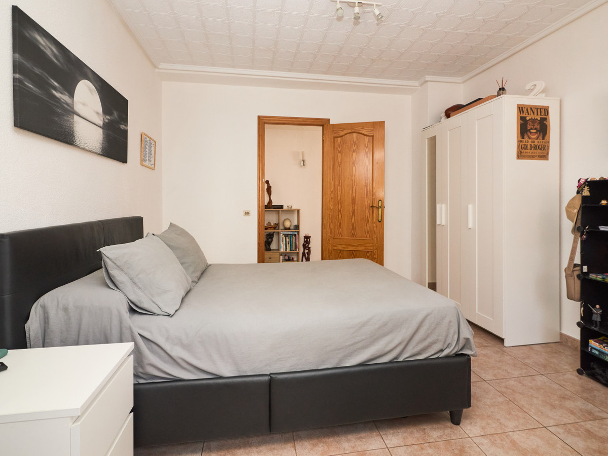 Se vende Apartamento Planta Media de 3 dormitorios en Costa Blanca, Alicante, España