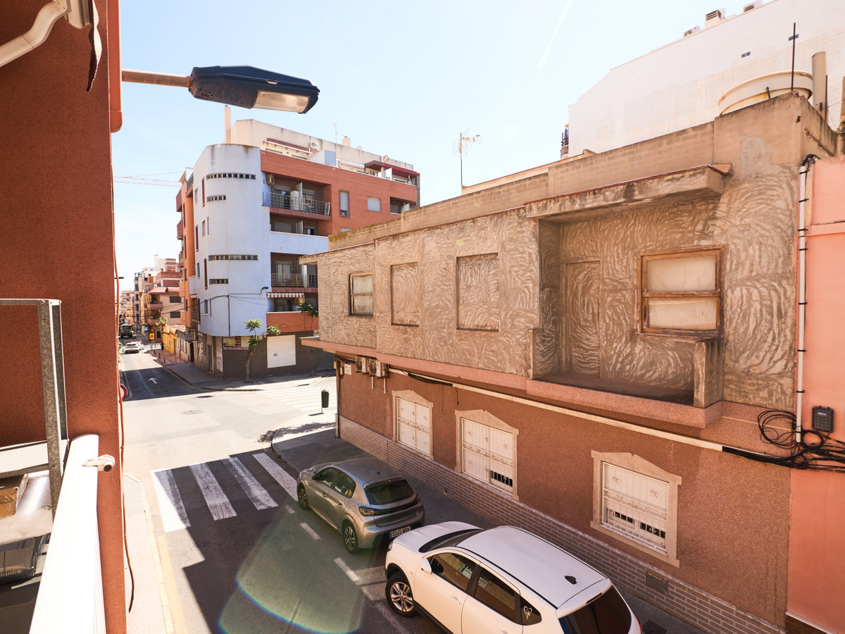 Se vende Apartamento Planta Media de 3 dormitorios en Costa Blanca, Alicante, España