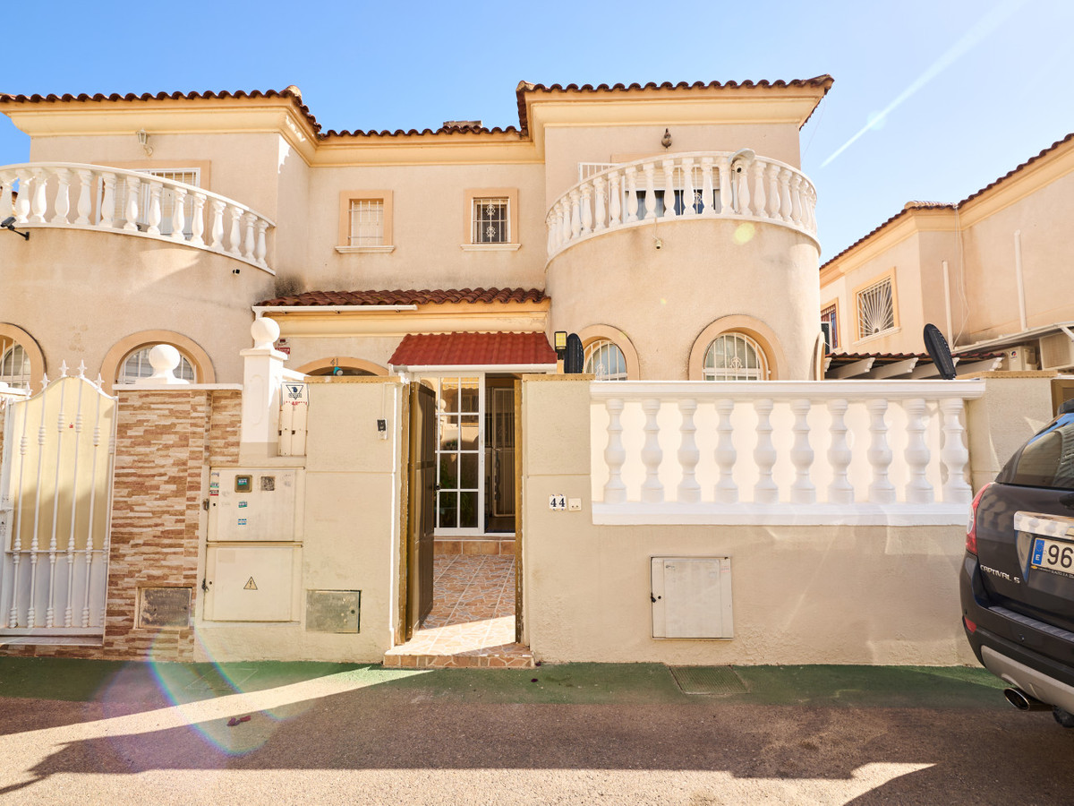 3 Bed Townhouse for sale in Aguas Nuevas Costa Blanca, Alicante, Spain
