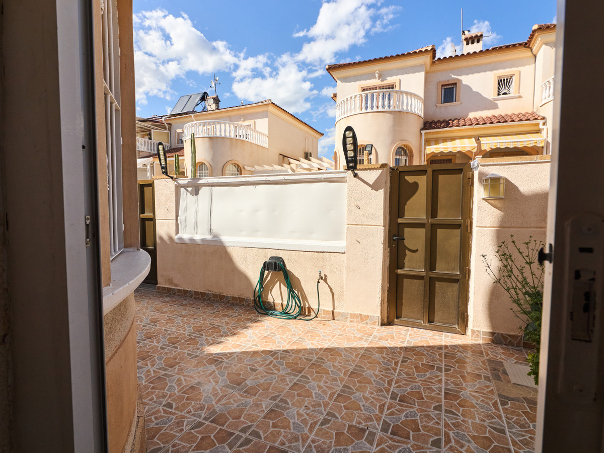 3 Bed Townhouse for sale in Aguas Nuevas Costa Blanca, Alicante, Spain