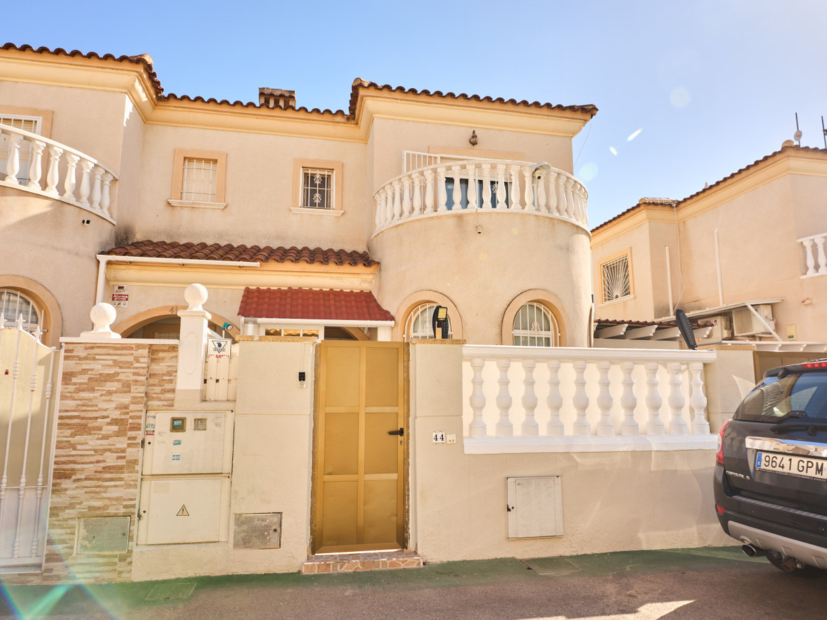 3 Bed Townhouse for sale in Aguas Nuevas Costa Blanca, Alicante, Spain