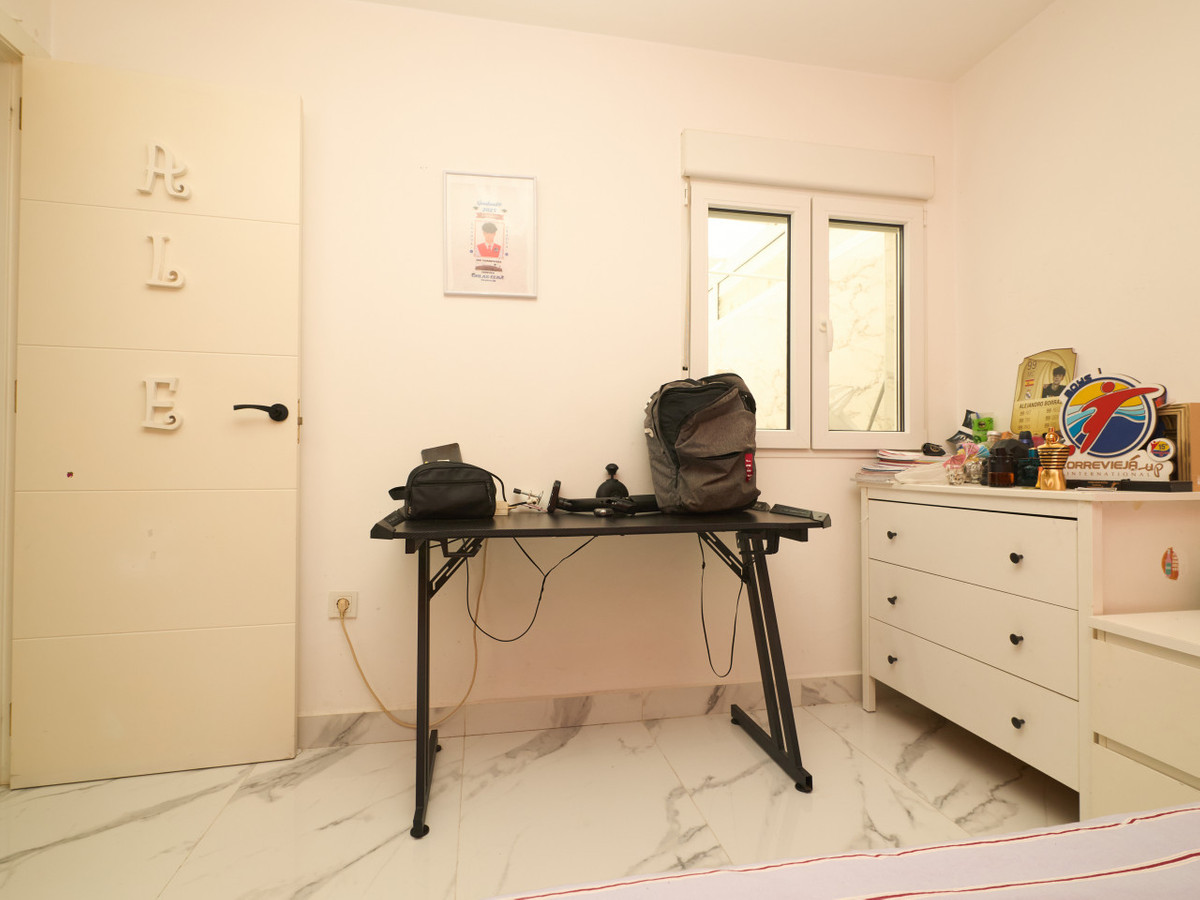 Se vende Villa - Chalet de 3 dormitorios en Costa Blanca, Alicante, España