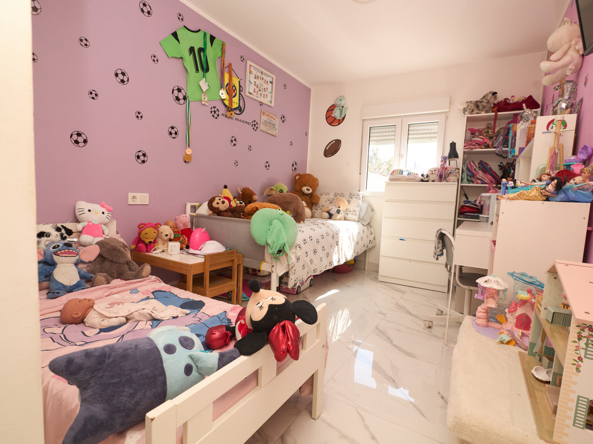 Se vende Villa - Chalet de 3 dormitorios en Costa Blanca, Alicante, España