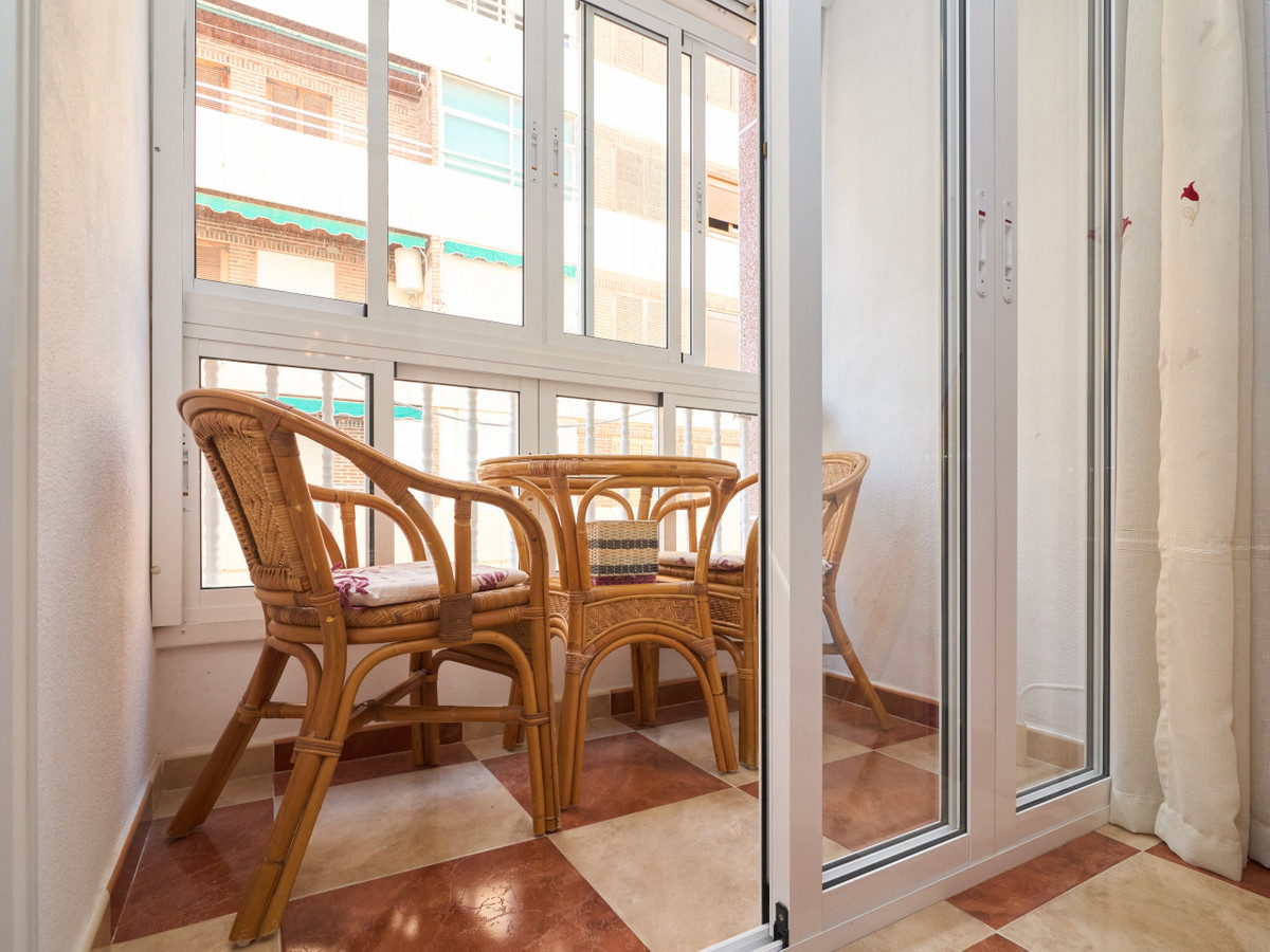 Se vende Apartamento Planta Media de 1 dormitorios en Costa Blanca, Alicante, España