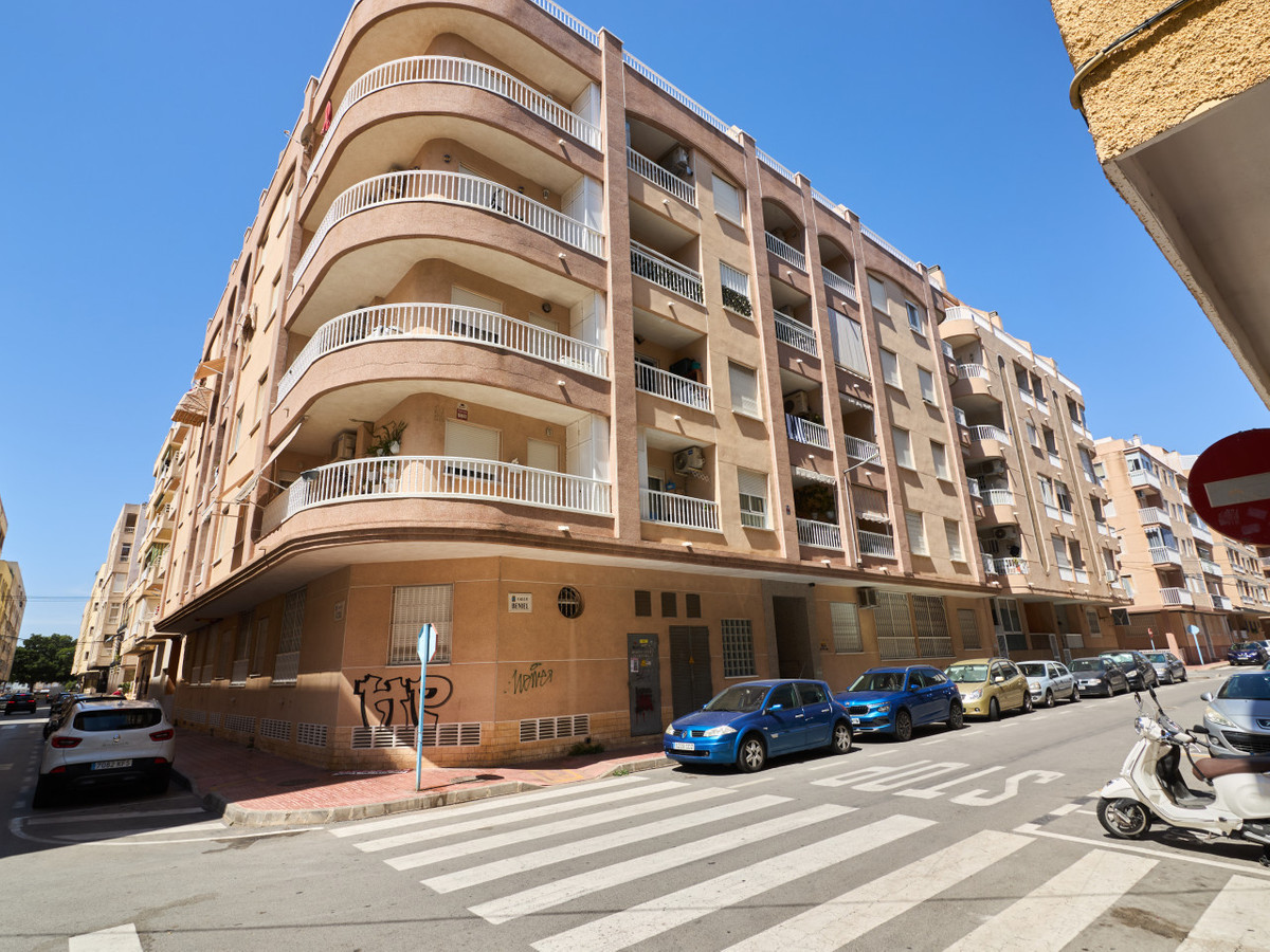 Se vende Apartamento Planta Media de 1 dormitorios en Costa Blanca, Alicante, España