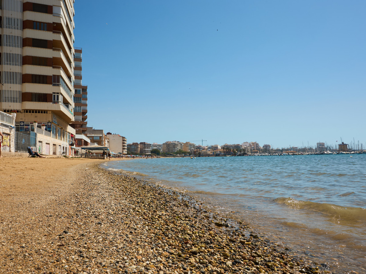 Se vende Apartamento Planta Media de 1 dormitorios en Costa Blanca, Alicante, España
