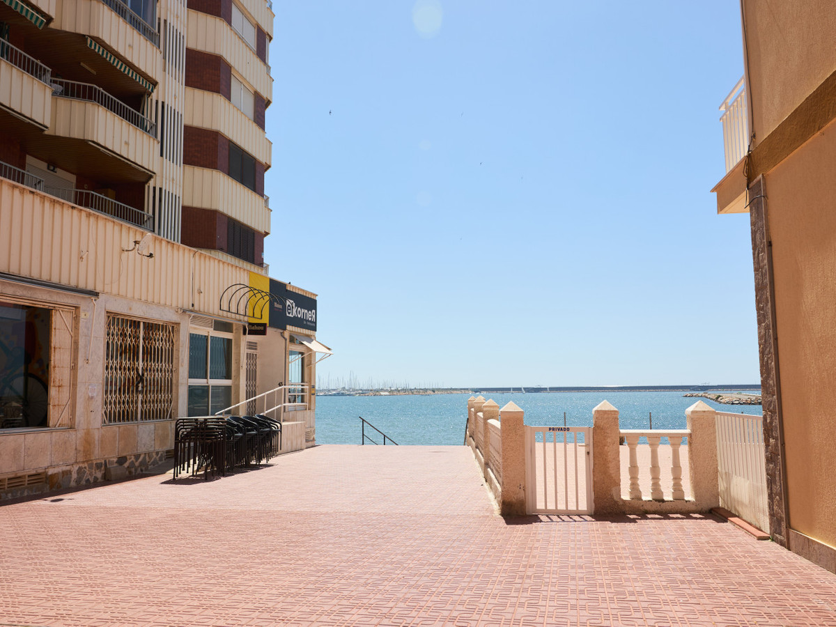 Se vende Apartamento Planta Media de 1 dormitorios en Costa Blanca, Alicante, España