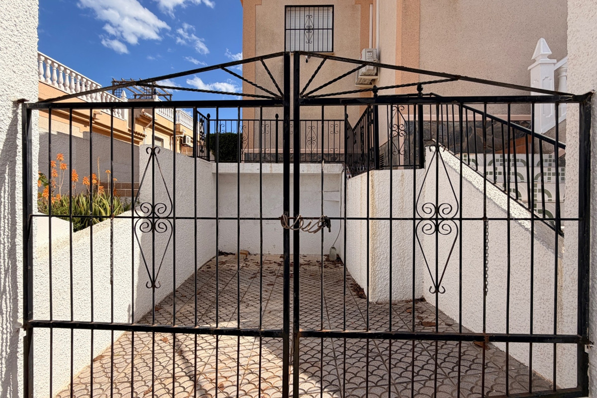 2 Bed Townhouse for sale in Ciudad Quesada Costa Blanca, Alicante, Spain