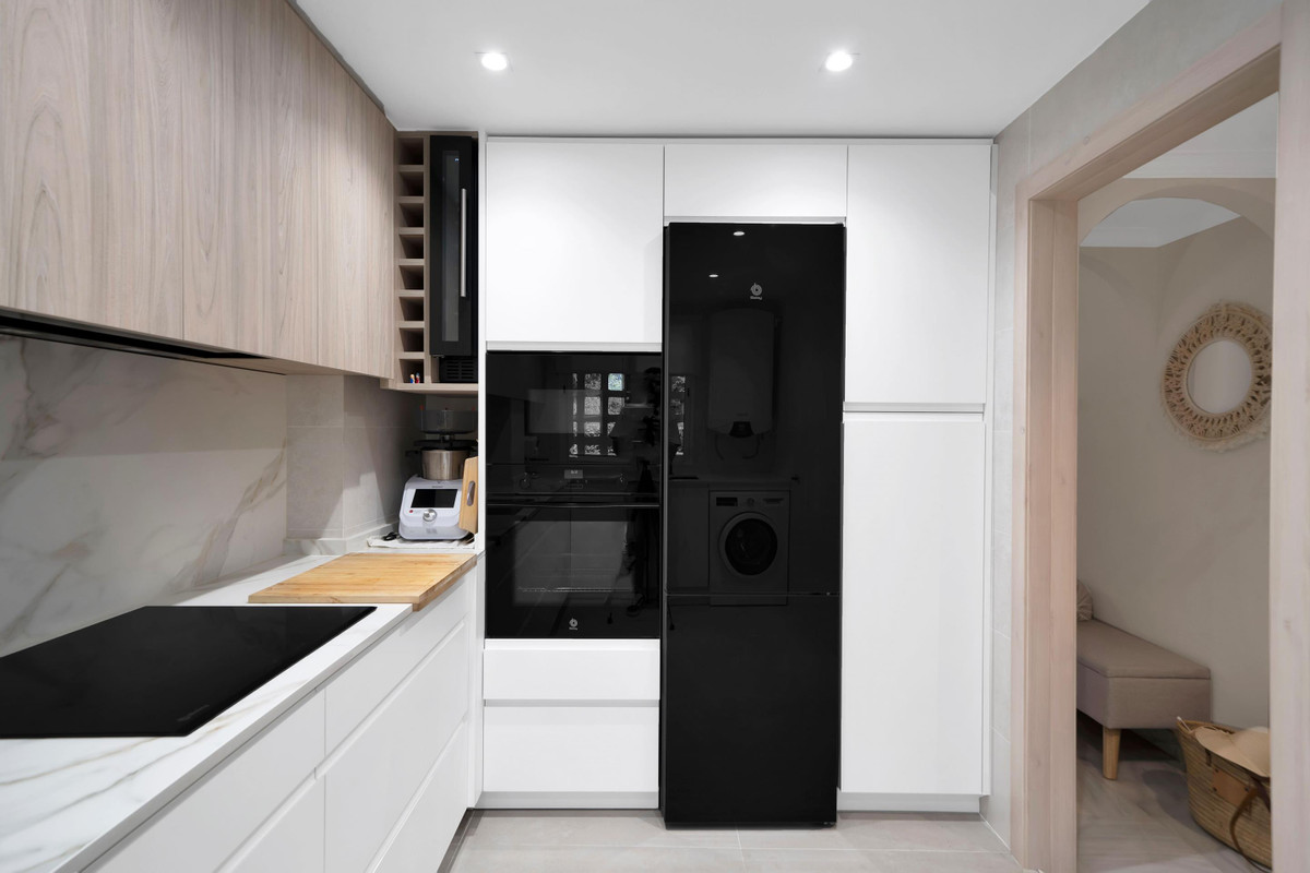 2 Bed Apartment for sale in Marbella Costa Del Sol, Málaga, Spain
