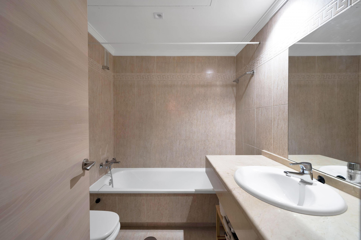 2 Bed Apartment for sale in Marbella Costa Del Sol, Málaga, Spain