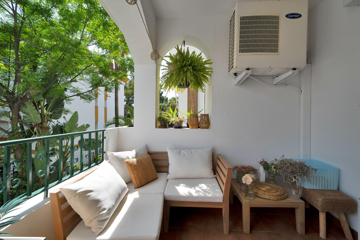 2 Bed Apartment for sale in Marbella Costa Del Sol, Málaga, Spain