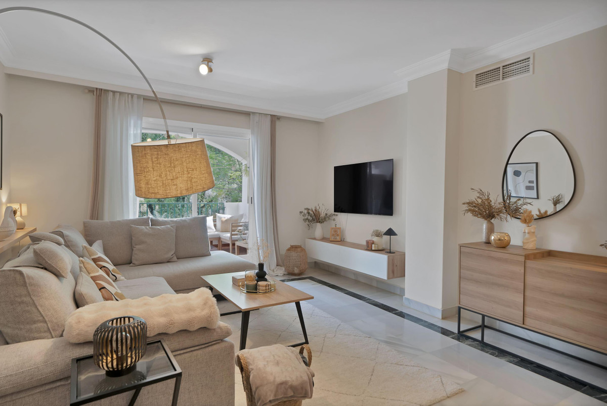 2 Bed Apartment for sale in Marbella Costa Del Sol, Málaga, Spain
