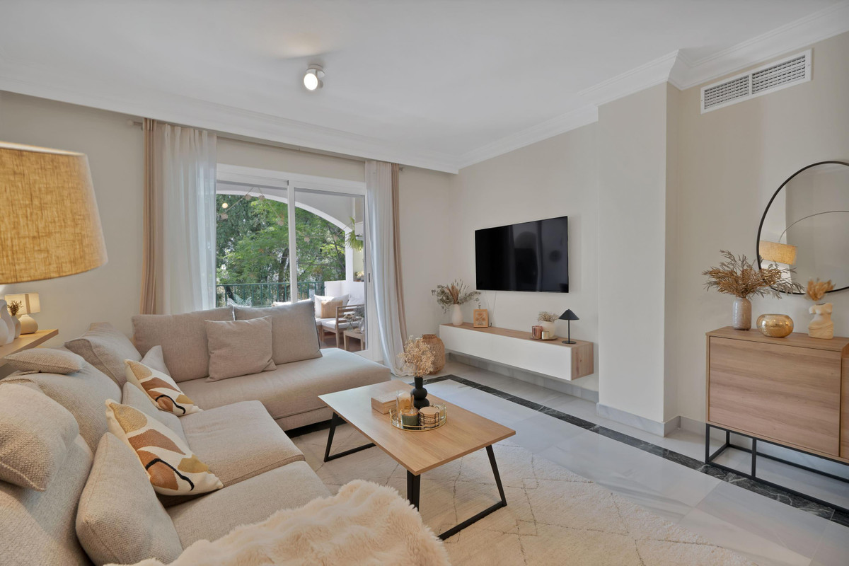 2 Bed Apartment for sale in Marbella Costa Del Sol, Málaga, Spain