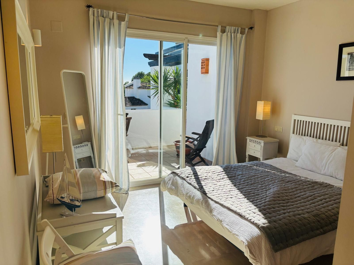 3 Bed Apartment for sale in La Quinta Costa Del Sol, Málaga, Spain
