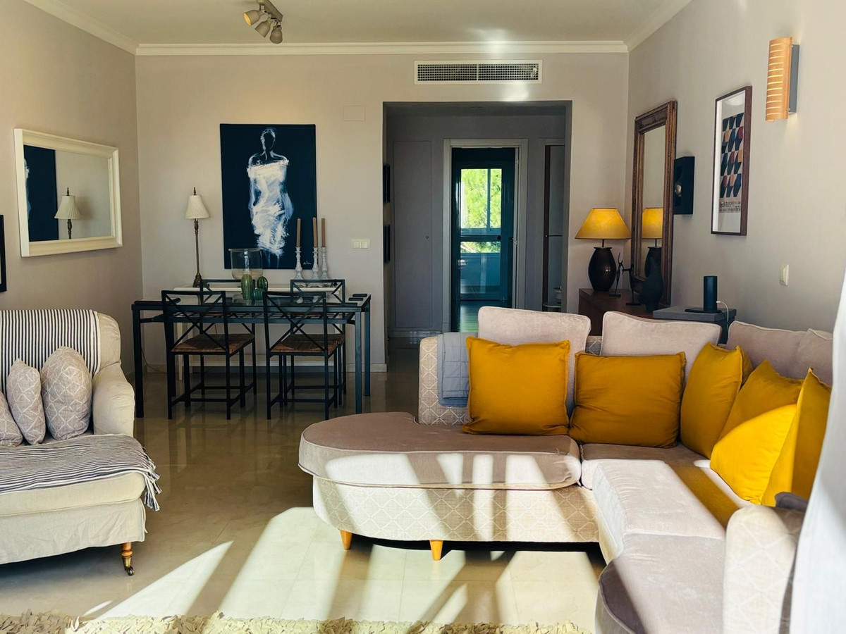 3 Bed Apartment for sale in La Quinta Costa Del Sol, Málaga, Spain