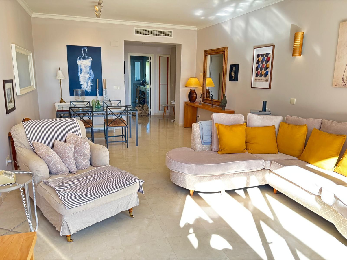 3 Bed Apartment for sale in La Quinta Costa Del Sol, Málaga, Spain