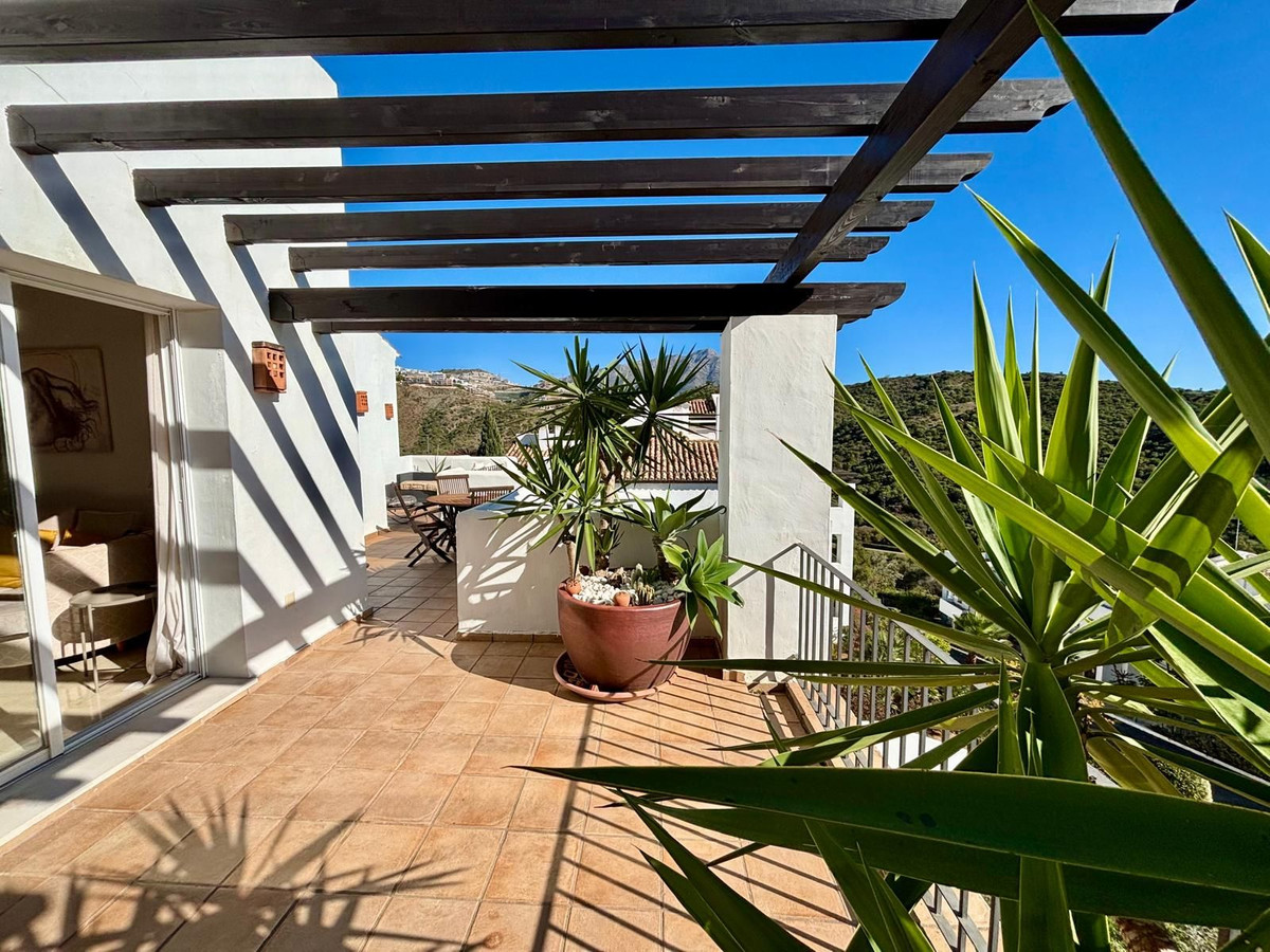 3 Bed Apartment for sale in La Quinta Costa Del Sol, Málaga, Spain
