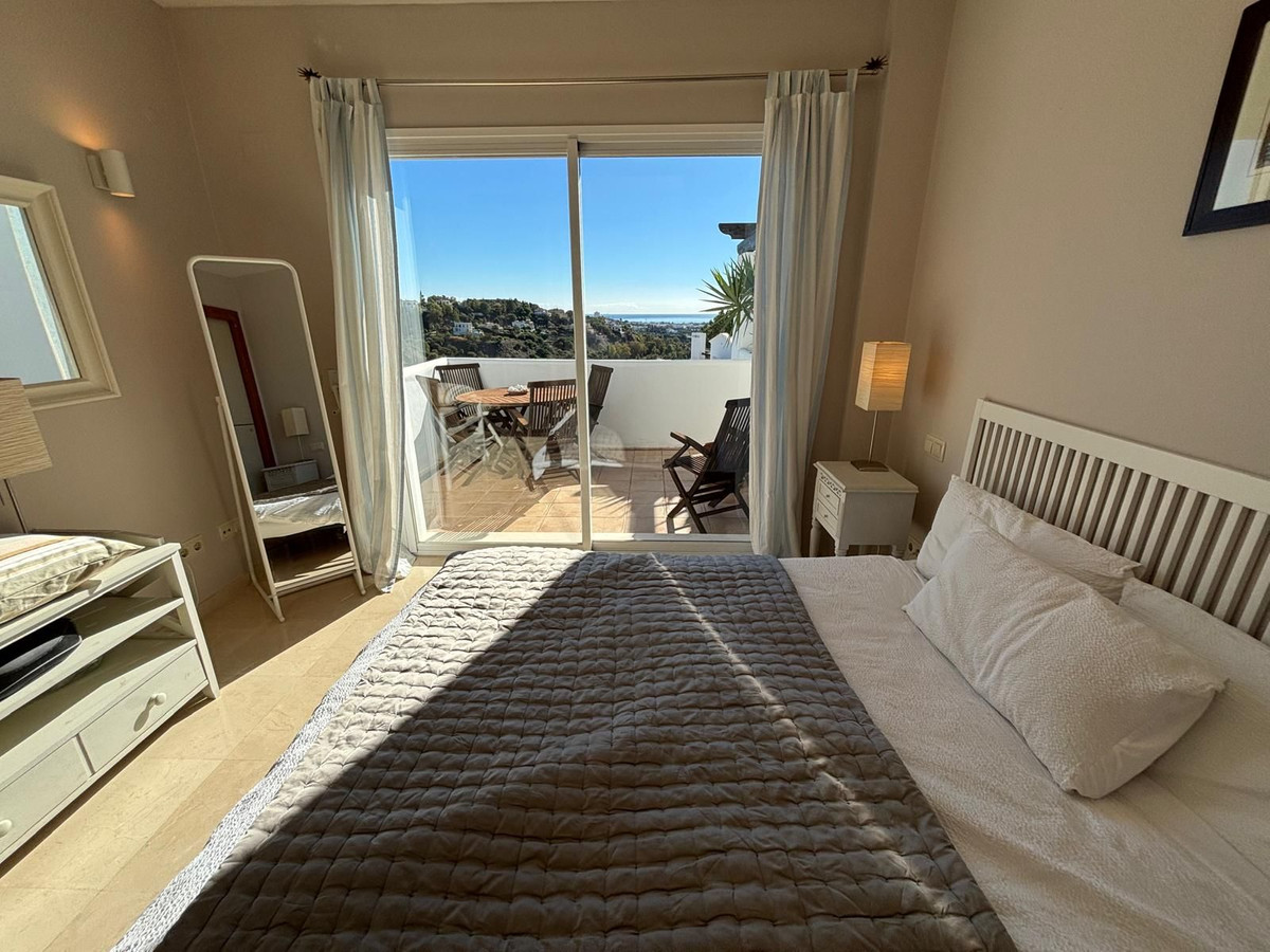 3 Bed Apartment for sale in La Quinta Costa Del Sol, Málaga, Spain