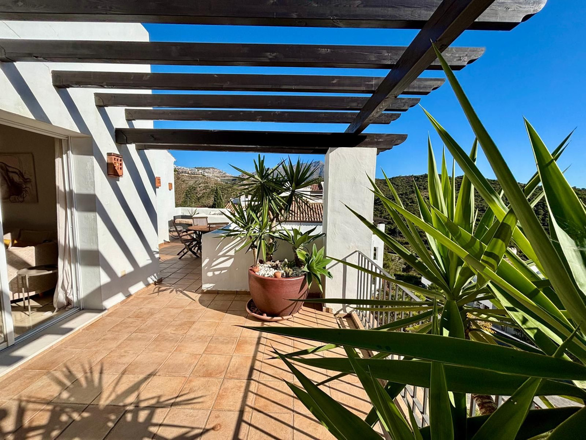 3 Bed Apartment for sale in La Quinta Costa Del Sol, Málaga, Spain