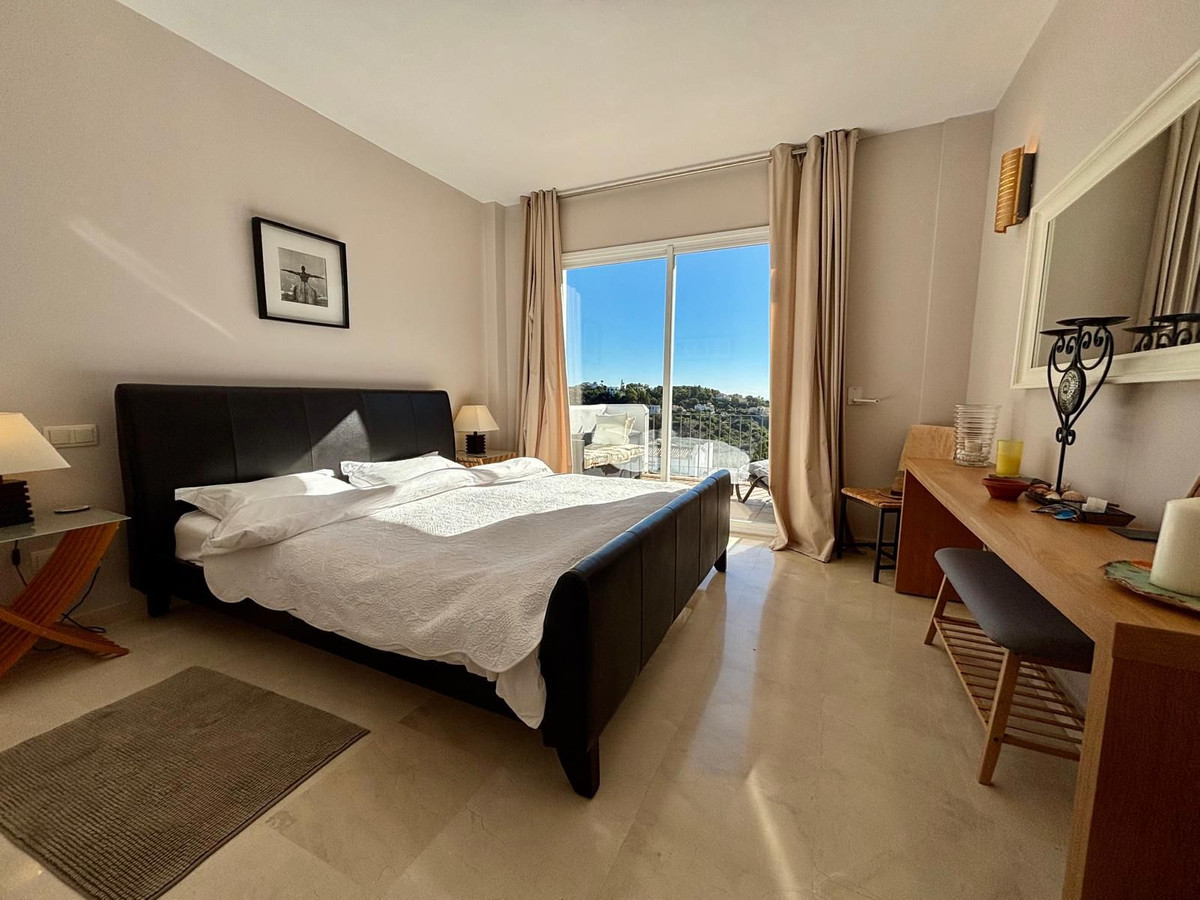 3 Bed Apartment for sale in La Quinta Costa Del Sol, Málaga, Spain