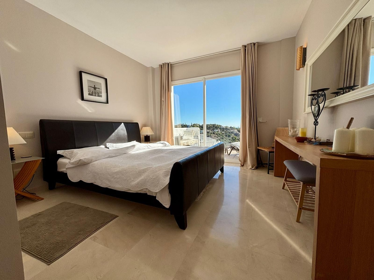 3 Bed Apartment for sale in La Quinta Costa Del Sol, Málaga, Spain