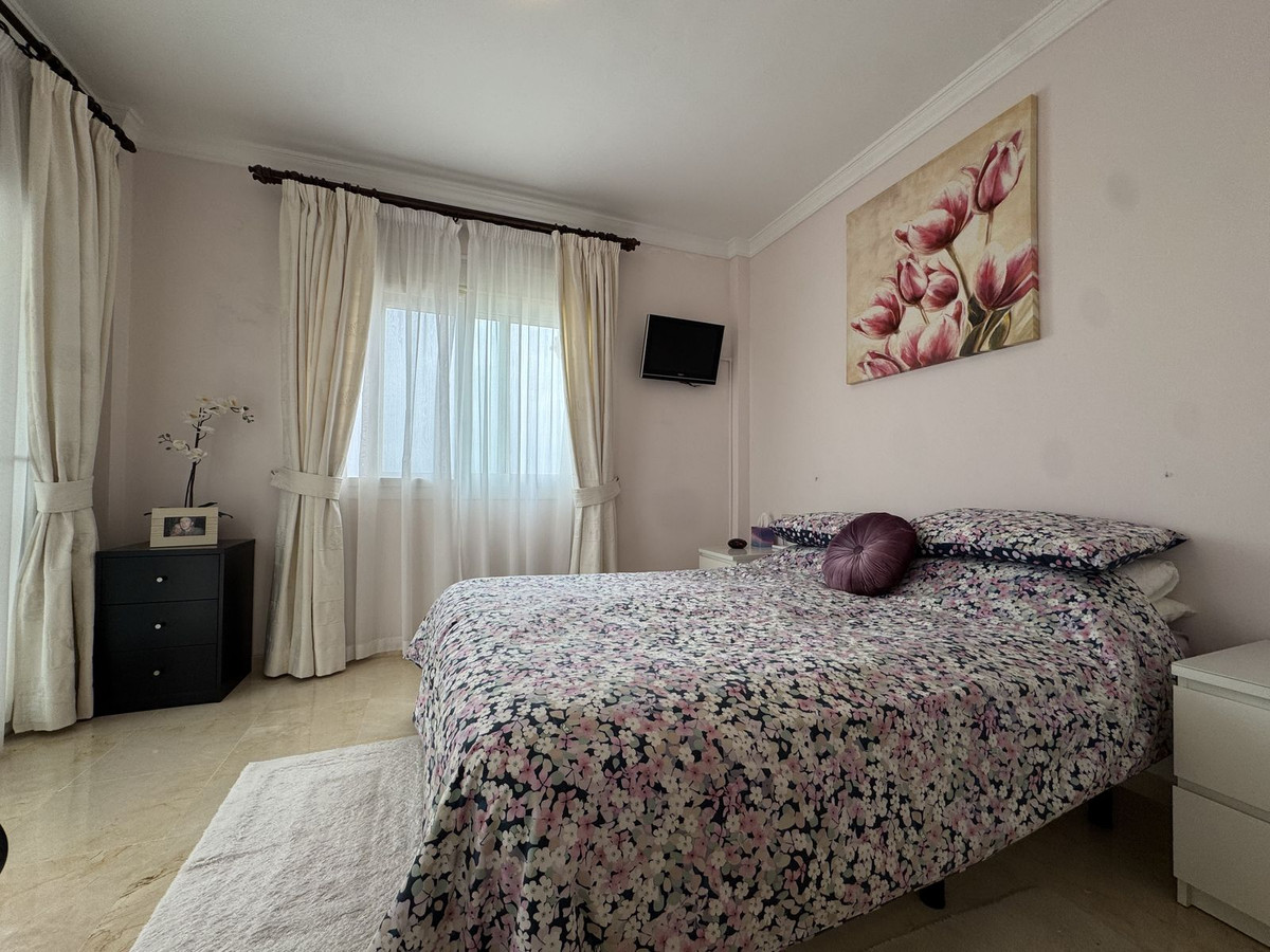 Se vende Apartamento Planta Media de 3 dormitorios en Costa Del Sol, Málaga, España