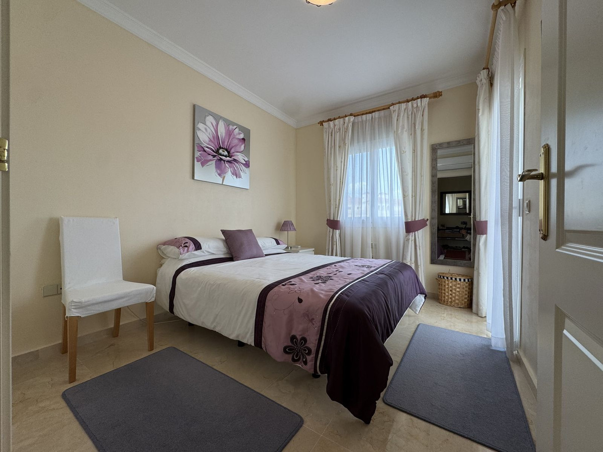 Se vende Apartamento Planta Media de 3 dormitorios en Costa Del Sol, Málaga, España