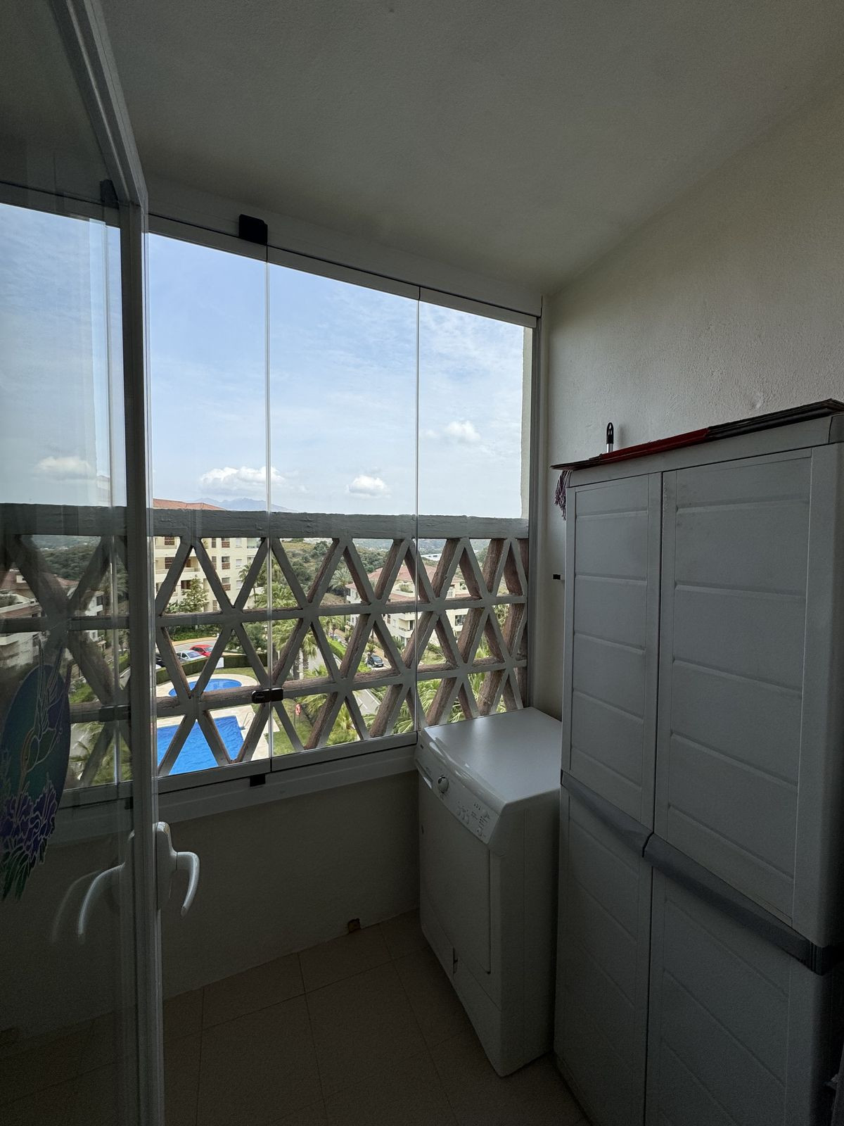 Se vende Apartamento Planta Media de 3 dormitorios en Costa Del Sol, Málaga, España