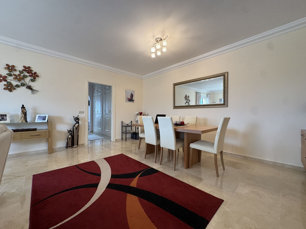 Se vende Apartamento Planta Media de 3 dormitorios en Costa Del Sol, Málaga, España