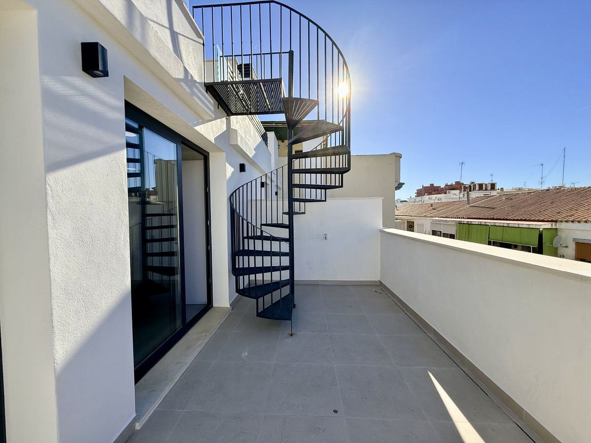 1 Bed Apartment for sale in Estepona Costa Del Sol, Málaga, Spain