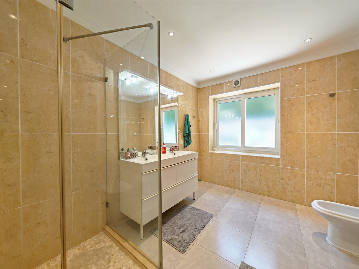 5 Bed Townhouse for sale in Marbesa Costa Del Sol, Málaga, Spain
