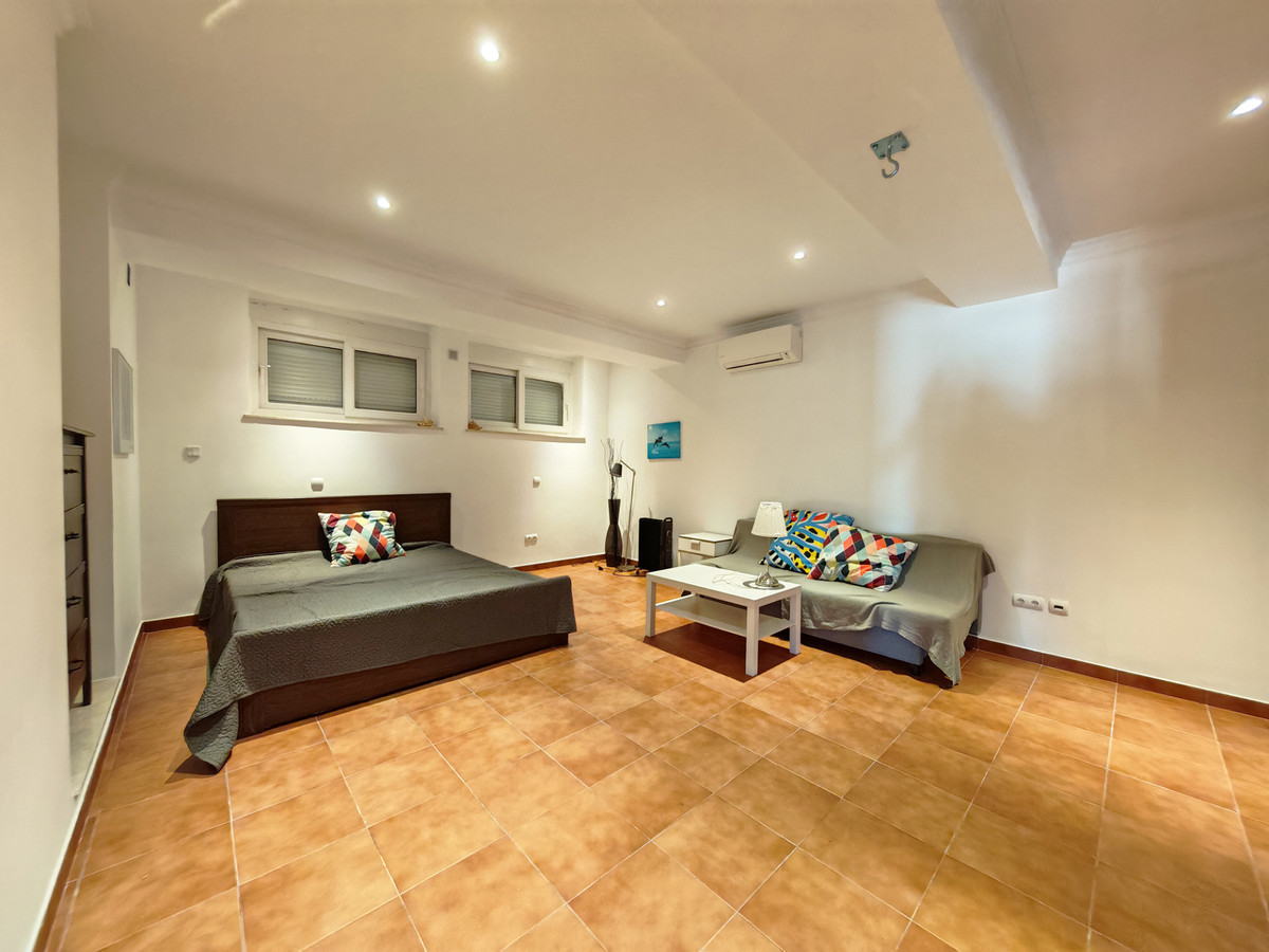 5 Bed Townhouse for sale in Marbesa Costa Del Sol, Málaga, Spain