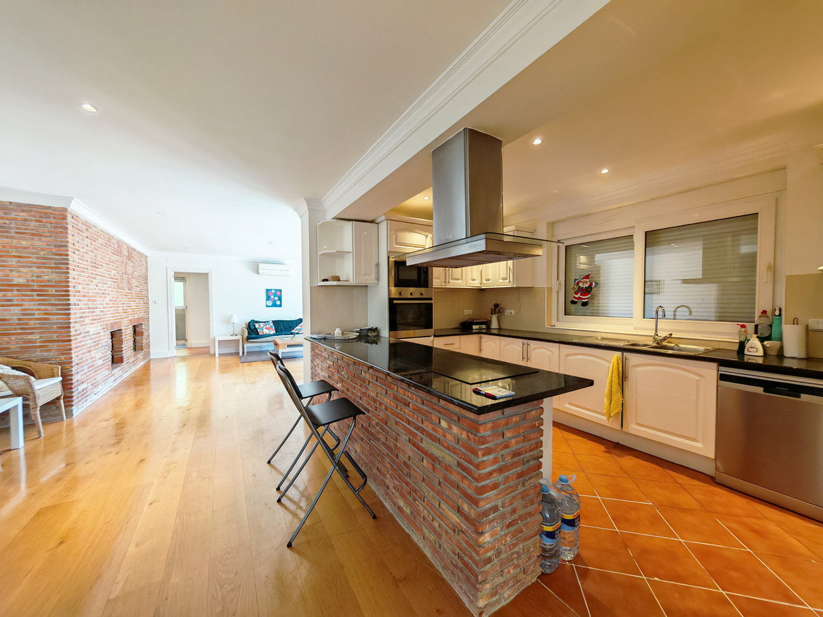 5 Bed Townhouse for sale in Marbesa Costa Del Sol, Málaga, Spain