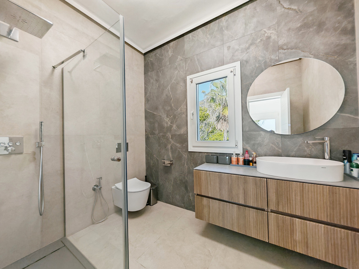 9 Bed Townhouse for sale in Benalmadena Costa Del Sol, Málaga, Spain