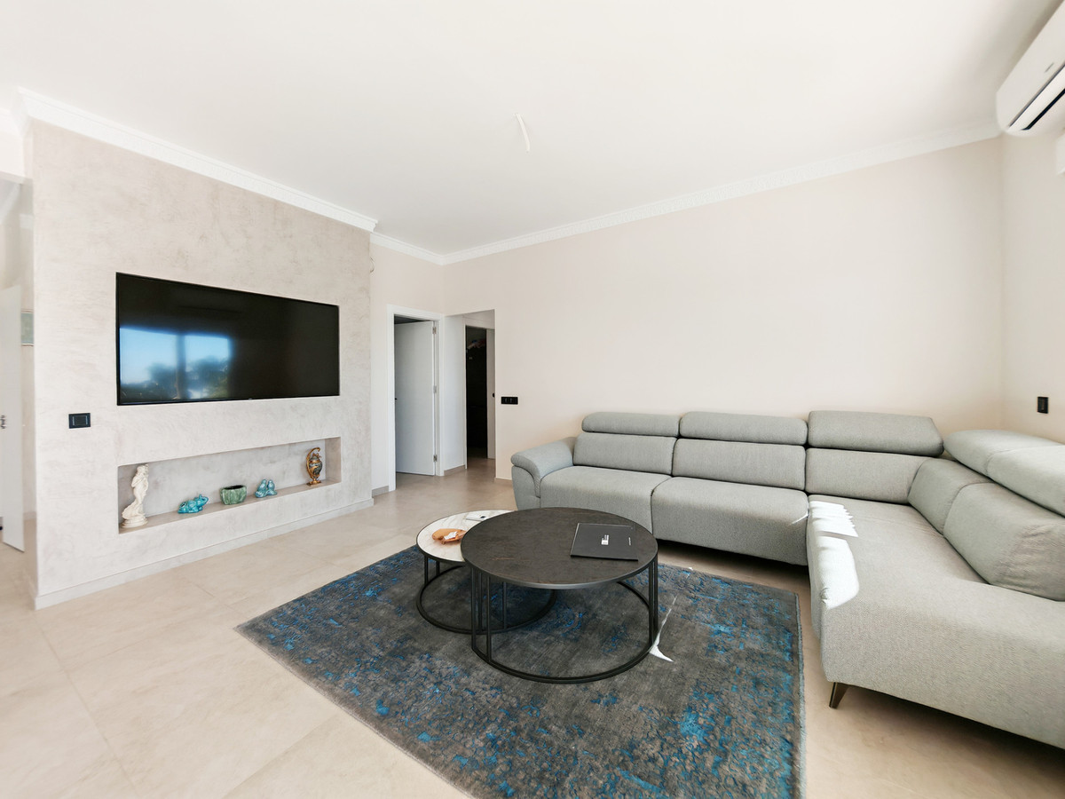 9 Bed Townhouse for sale in Benalmadena Costa Del Sol, Málaga, Spain