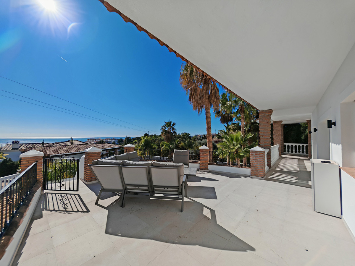 9 Bed Townhouse for sale in Benalmadena Costa Del Sol, Málaga, Spain