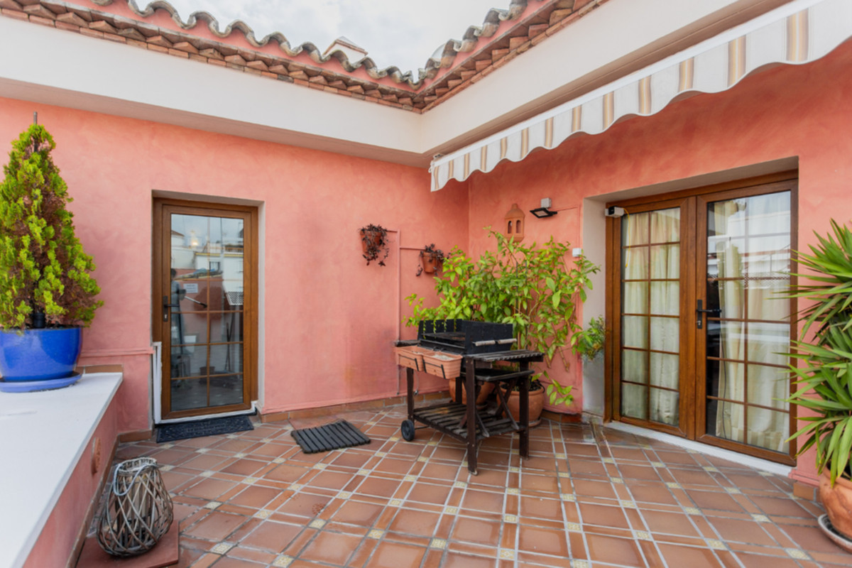 7 Bed Townhouse for sale in Estepona Costa Del Sol, Málaga, Spain