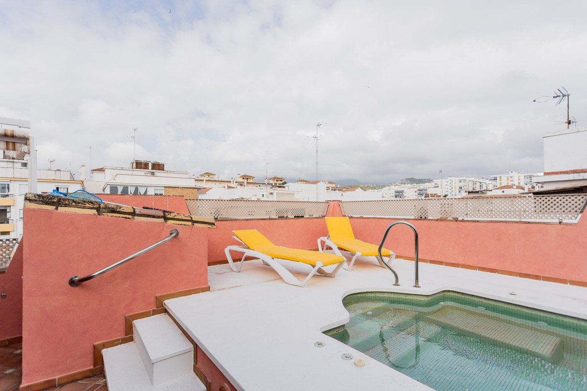 7 Bed Townhouse for sale in Estepona Costa Del Sol, Málaga, Spain
