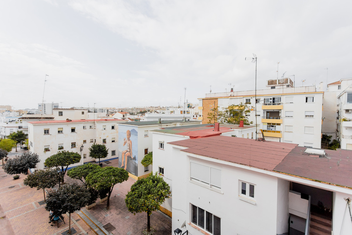 7 Bed Townhouse for sale in Estepona Costa Del Sol, Málaga, Spain
