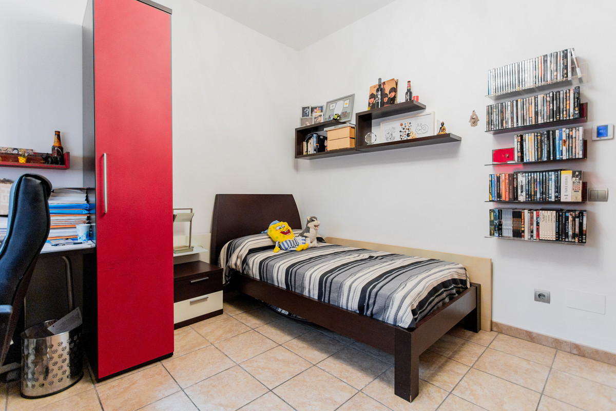 7 Bed Townhouse for sale in Estepona Costa Del Sol, Málaga, Spain